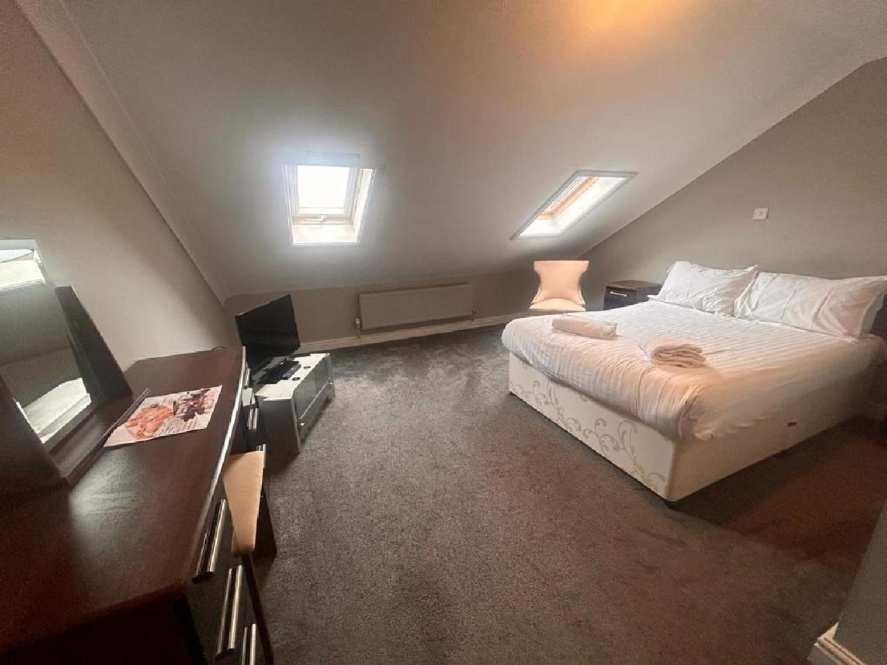 The Dunes Hotel Barrow-in-Furness Eksteriør billede